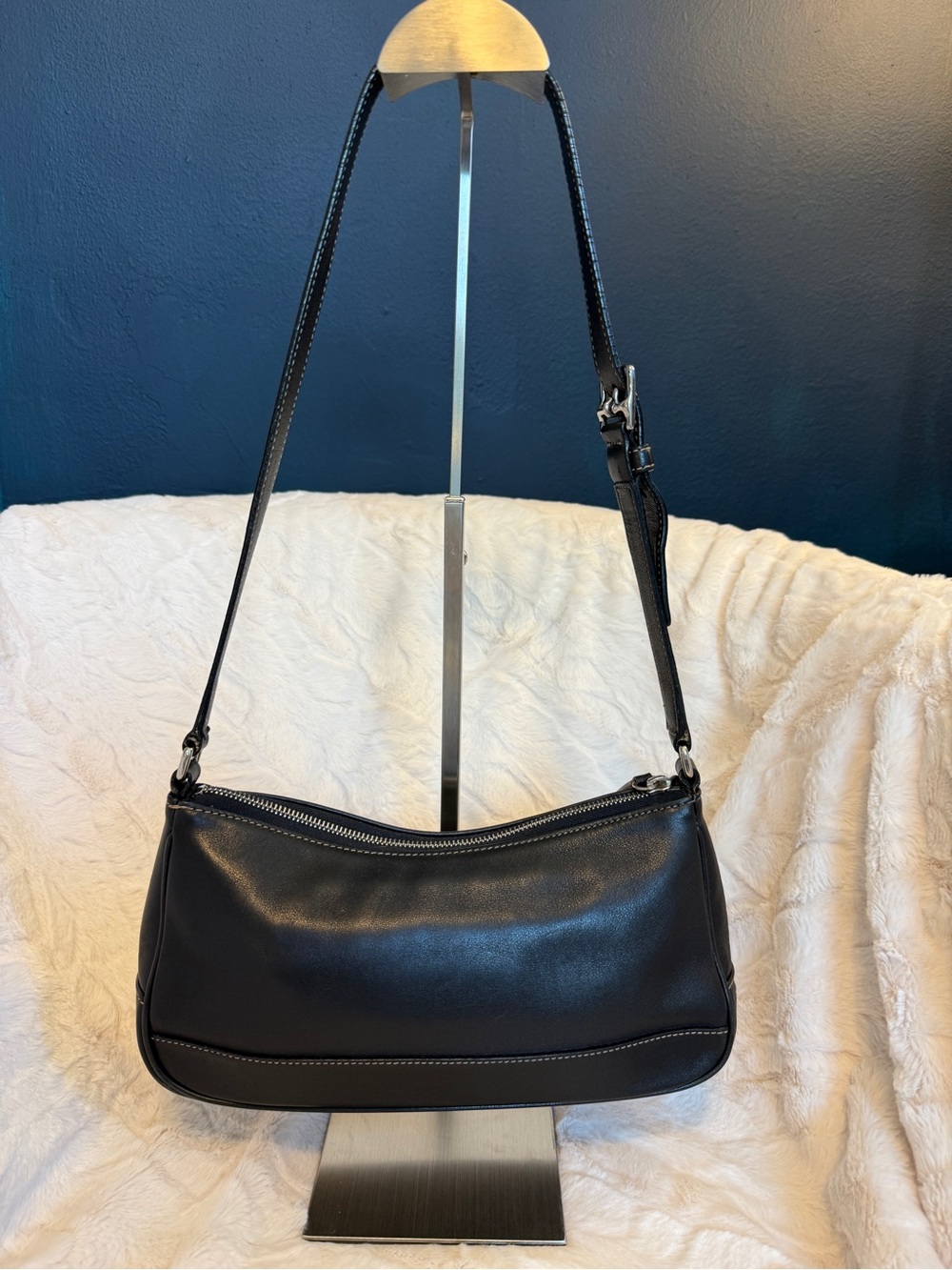 Vintage Coach Hampton Demi Shoulder Bag in Black